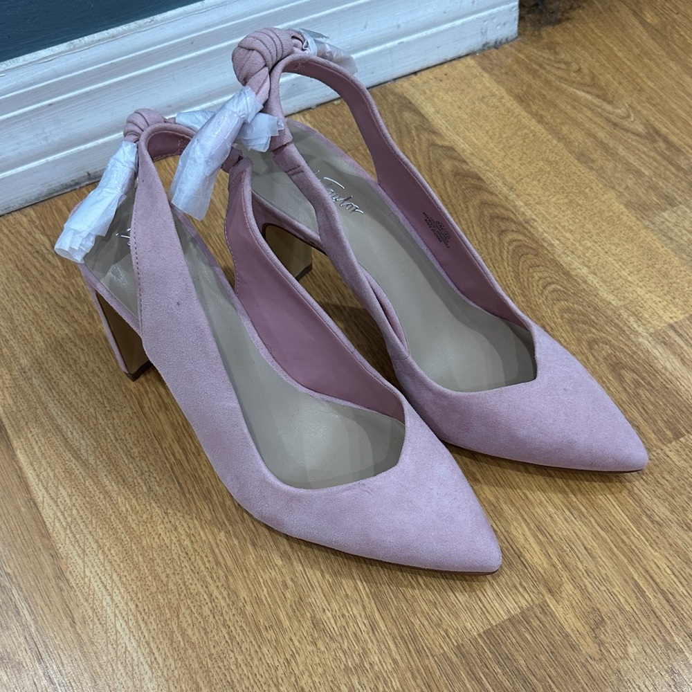 Lord & Taylor Dusty Pink Pointed Slingback Block Heels